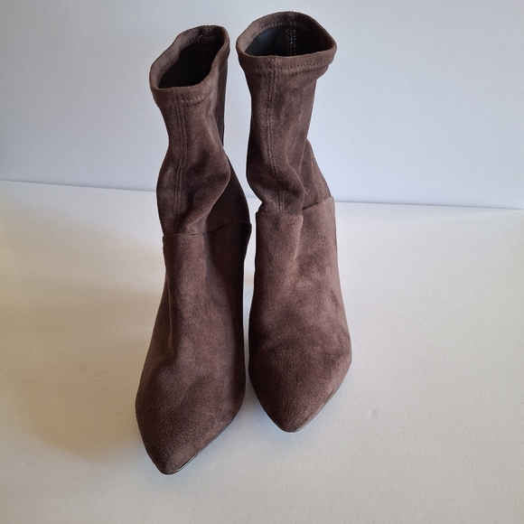 Urban Outfitters Chocolate Brown Pointed Toe suede like Boots - Picture 8 of 13